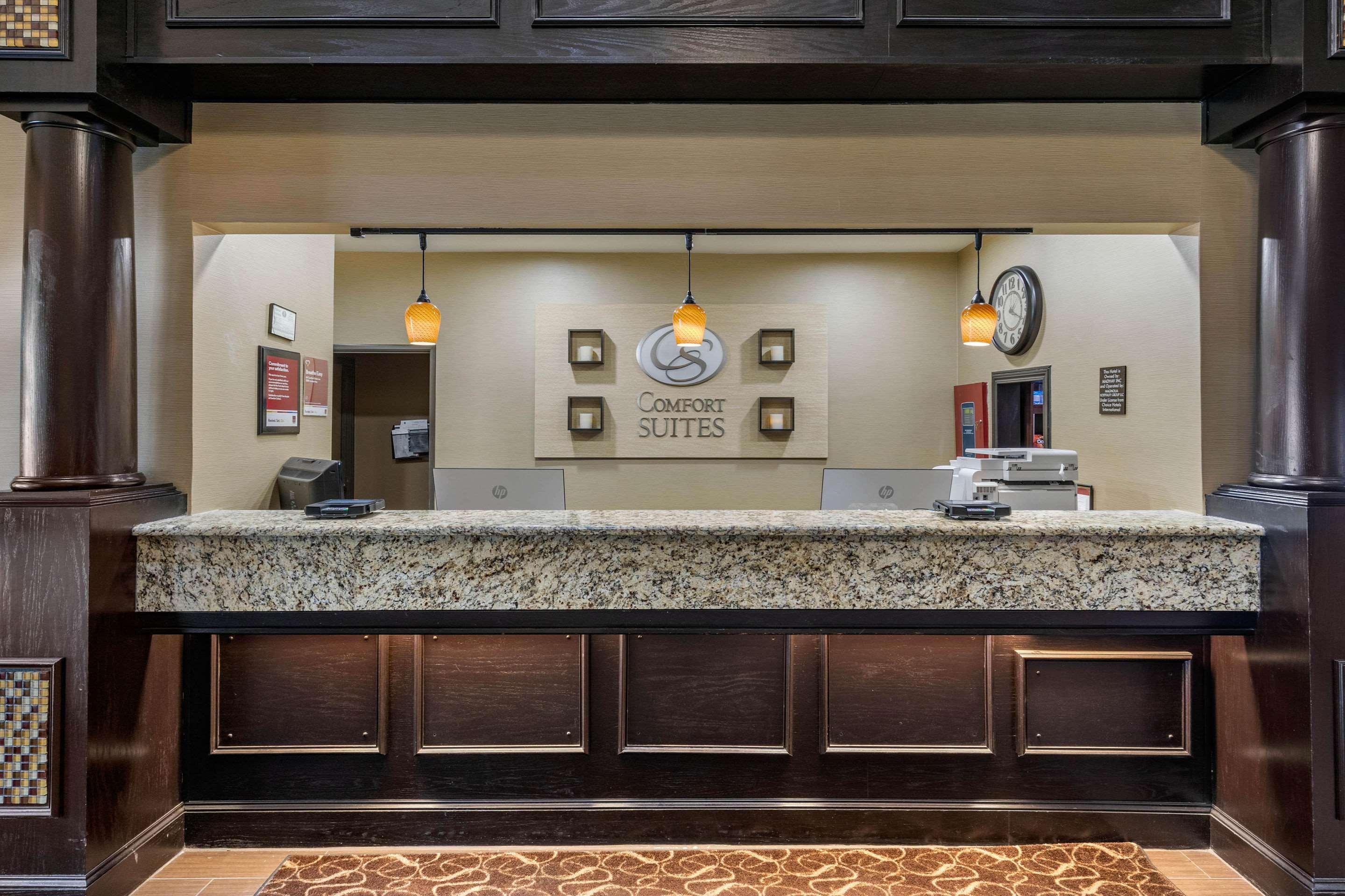 Comfort - Plano West 3*