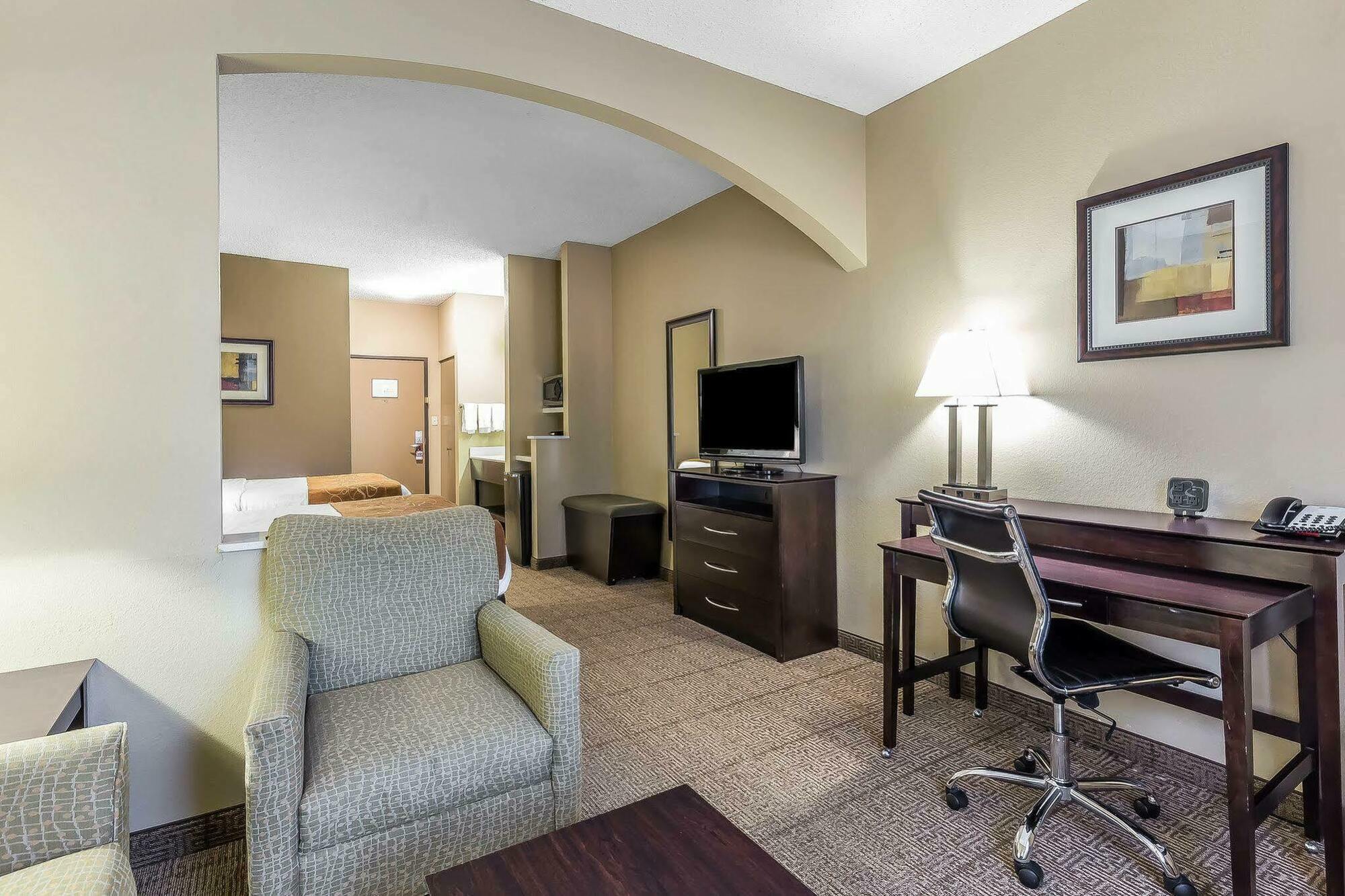 Hotel Comfort - Plano West 3*