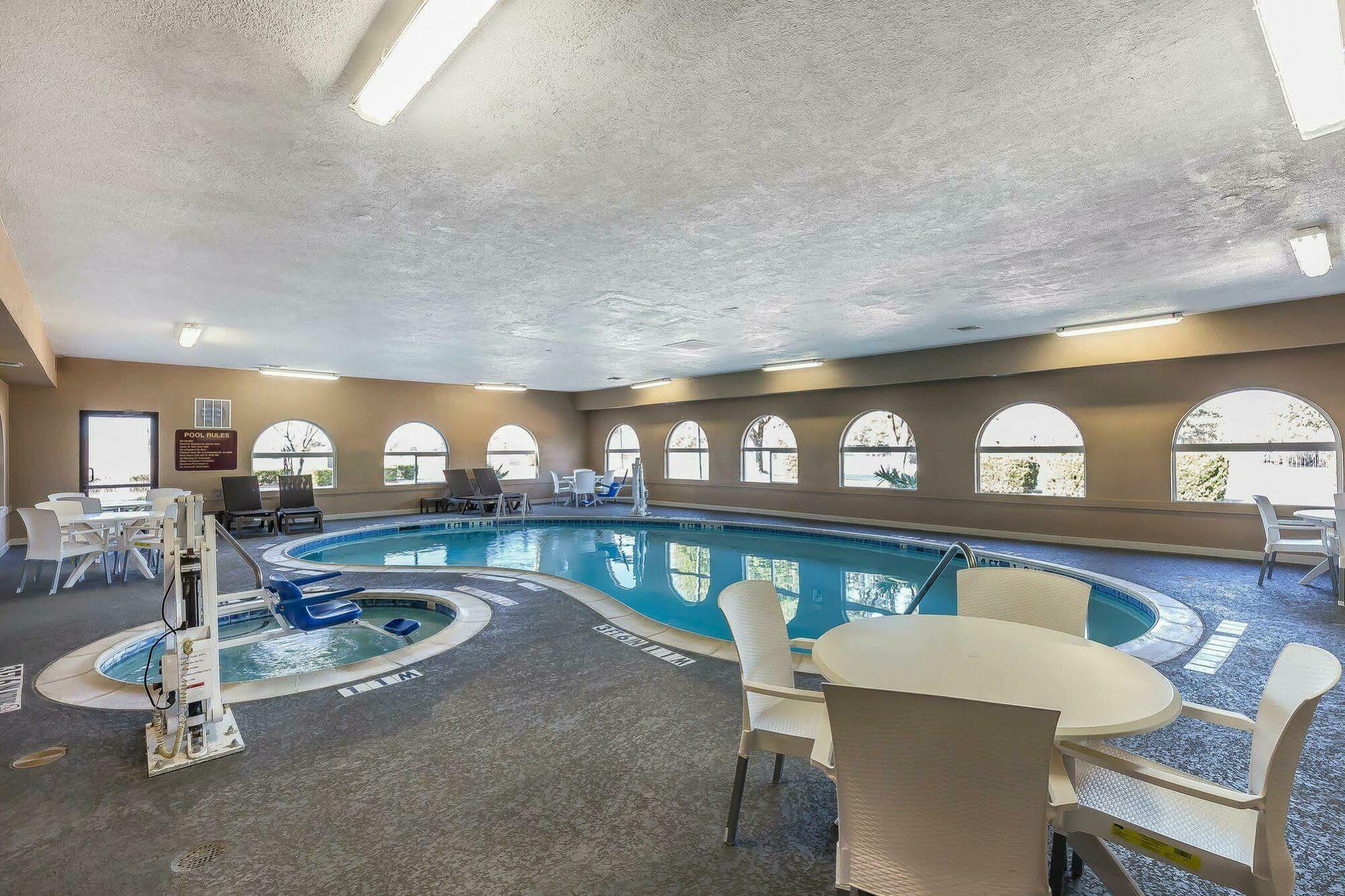 Comfort - Plano West 3*