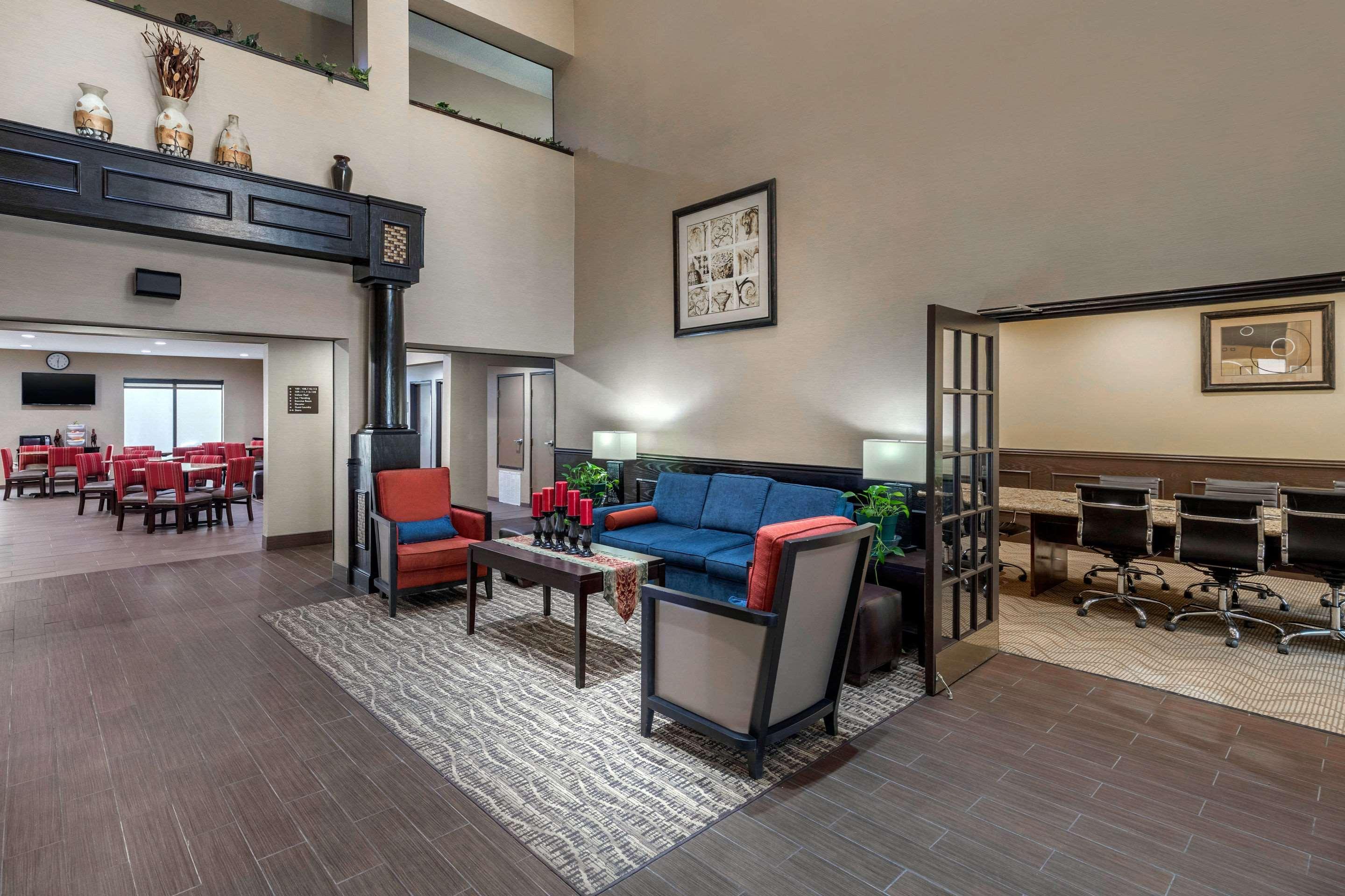 Comfort - Plano West Hotel