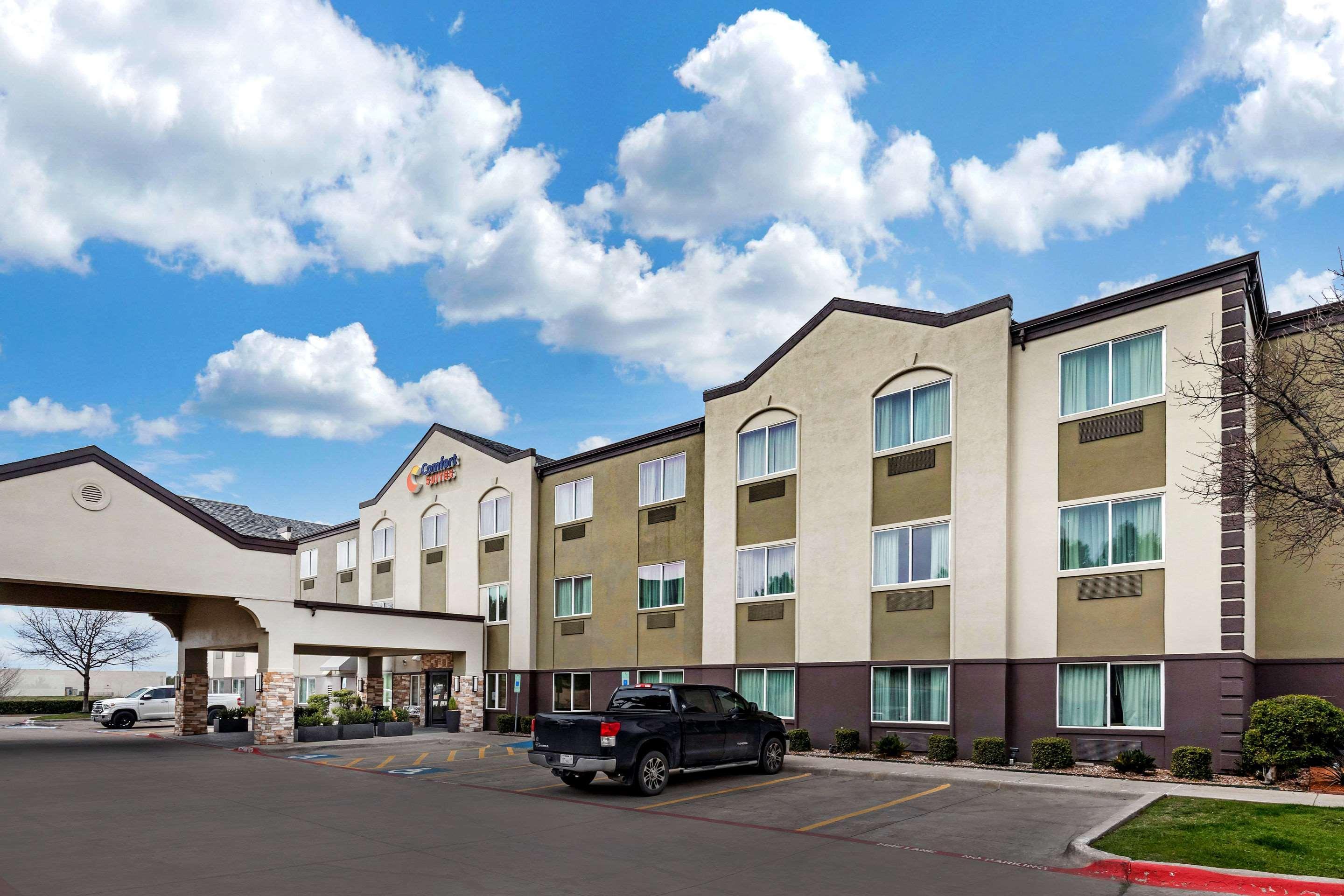 Comfort - Plano West 3* The Colony
